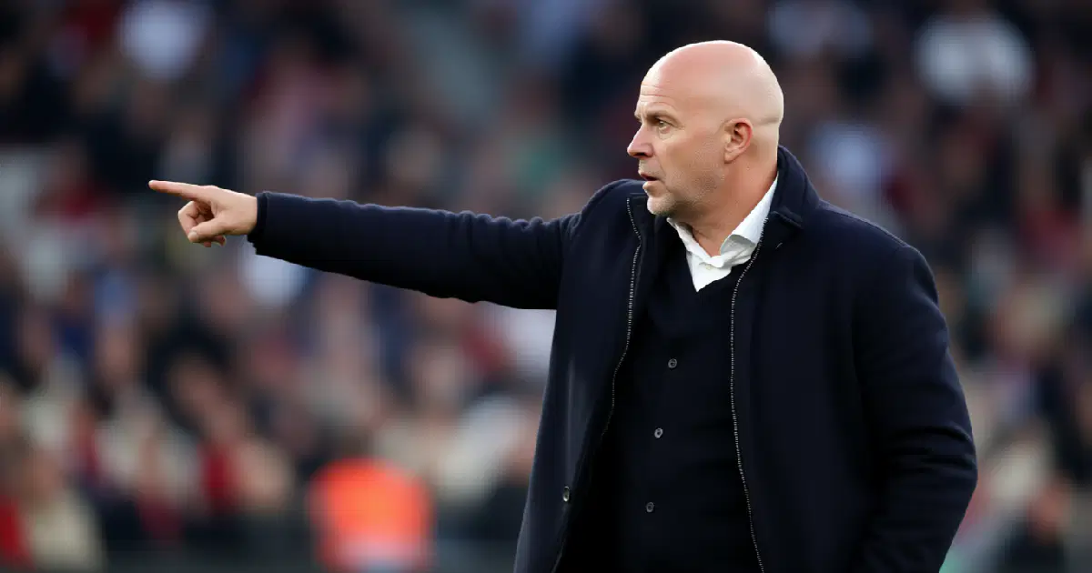 Арне Слот: Переговоры с владельцами после поражения от ПСВ были стандартными